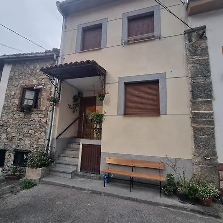 Ca' Remedios Villa Felechosa Buitenkant foto