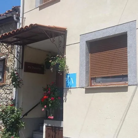 Ca' Remedios Villa Felechosa Buitenkant foto